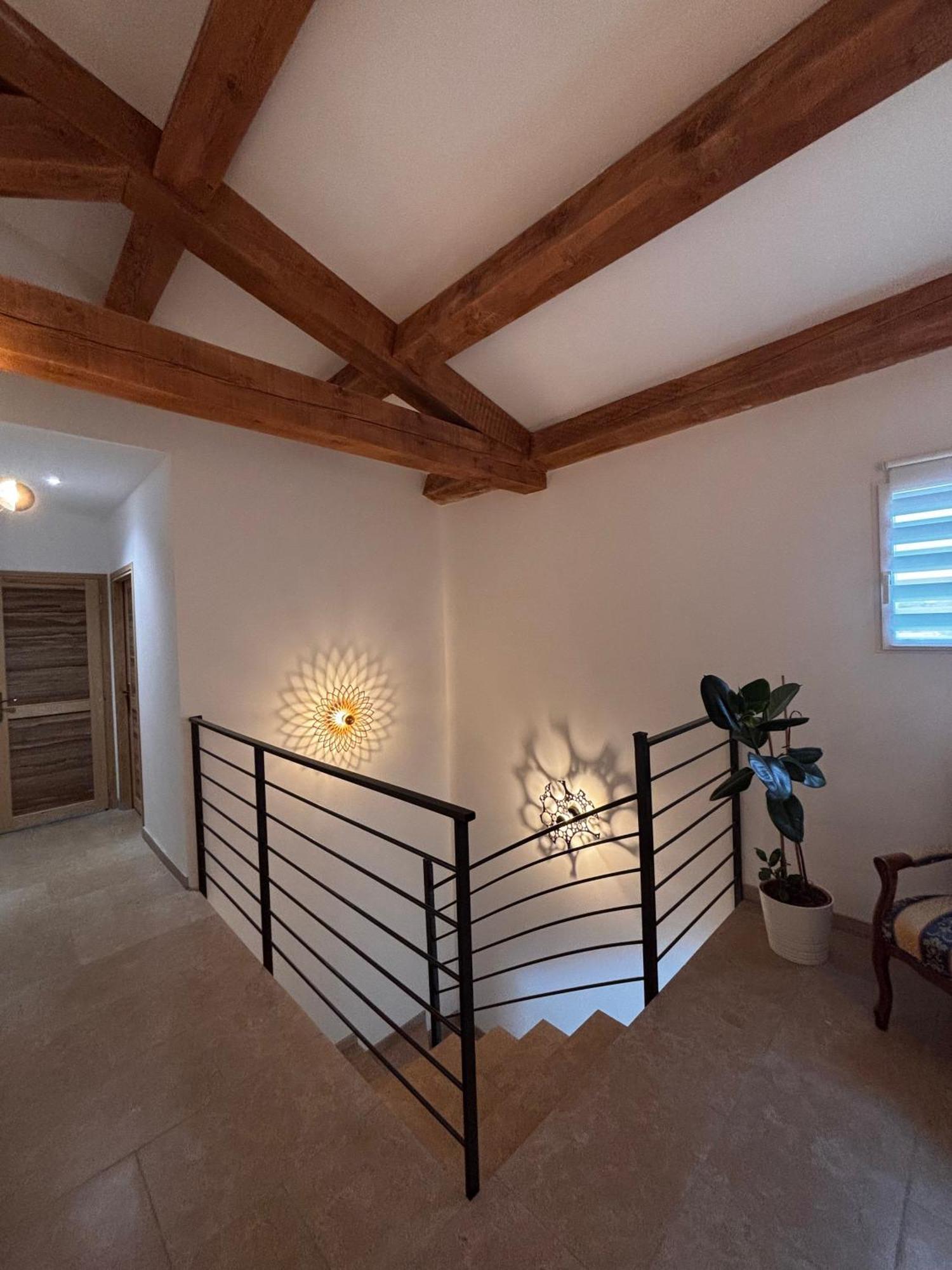 Superbe Villa Neuve A 5 Mn Du Centre Saint-Rémy-de-Provence Exteriör bild